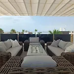 Luxury With Heated Pool, Jacuzzi & Rooftop Lounge