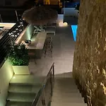 Luxury With Heated Pool, Jacuzzi & Rooftop Lounge Villa Torrevieja