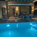 Luxury With Heated Pool, Jacuzzi & Rooftop Lounge Torrevieja