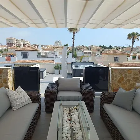 Luxury With Heated Pool, Jacuzzi & Rooftop Lounge Pmt22 Villa