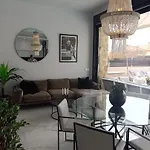 Вилла Luxury With Heated Pool, Jacuzzi & Rooftop Lounge