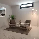 Luxury With Heated Pool, Jacuzzi & Rooftop Lounge تورّيفيِخا