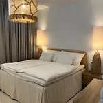 Luxury With Heated Pool, Jacuzzi & Rooftop Lounge *
