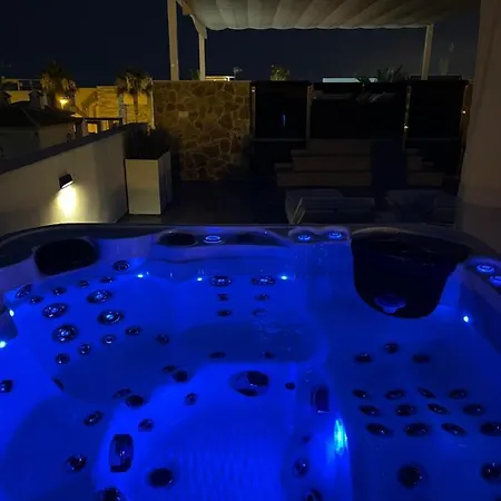 Luxury With Heated Pool, Jacuzzi & Rooftop Lounge Pmt22 *