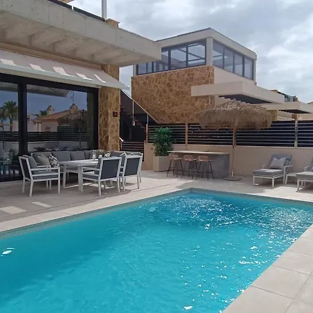 Вілла Luxury With Heated Pool, Jacuzzi & Rooftop Lounge Pmt22 Торрев'єха