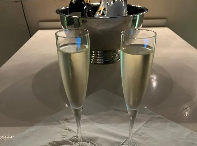 Luxury With Heated Pool, Jacuzzi & Rooftop Lounge Villa *