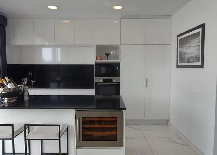 Luxury With Heated Pool, Jacuzzi & Rooftop Lounge *