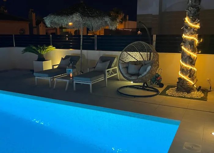 Luxury With Heated Pool, Jacuzzi & Rooftop Lounge