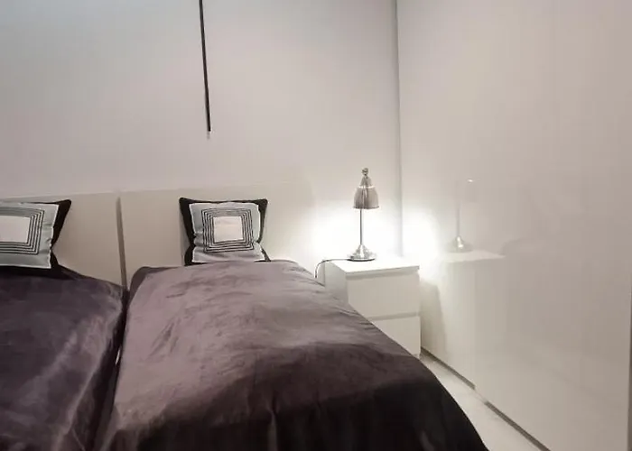 Luxury With Heated Pool, Jacuzzi & Rooftop Lounge Villa Torrevieja