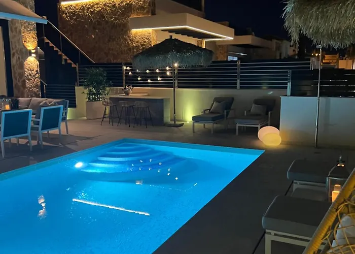 Villa Luxury With Heated Pool, Jacuzzi & Rooftop Lounge Torrevieja