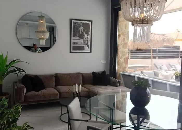 Luxury With Heated Pool, Jacuzzi & Rooftop Lounge *