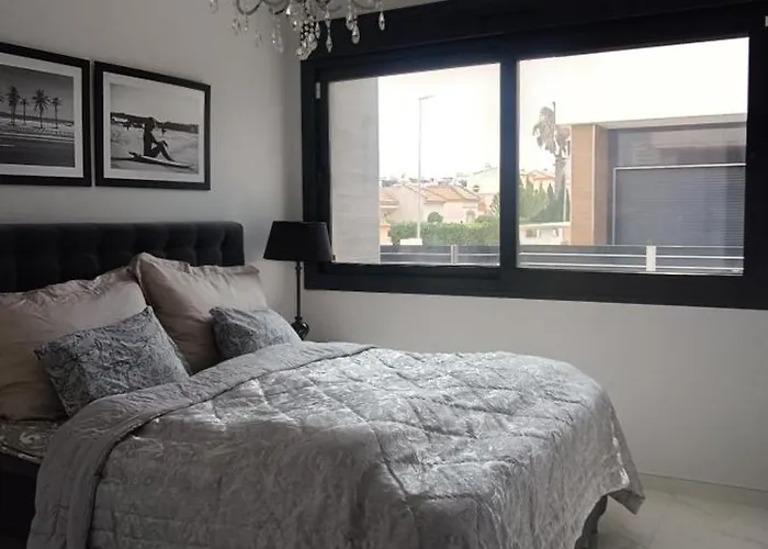 Villa Luxury With Heated Pool, Jacuzzi & Rooftop Lounge