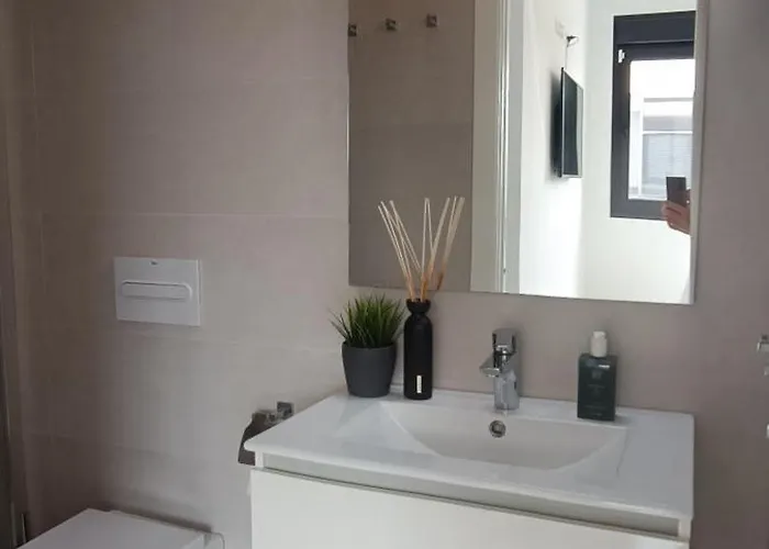 Luxury With Heated Pool, Jacuzzi & Rooftop Lounge *