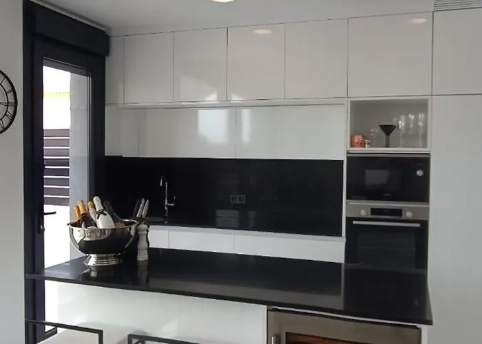 Villa Luxury With Heated Pool, Jacuzzi & Rooftop Lounge Torrevieja