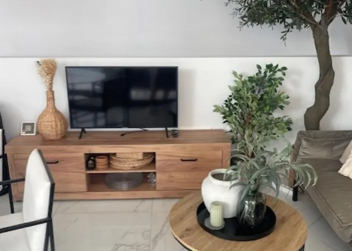 Luxury With Heated Pool, Jacuzzi & Rooftop Lounge Villa Torrevieja