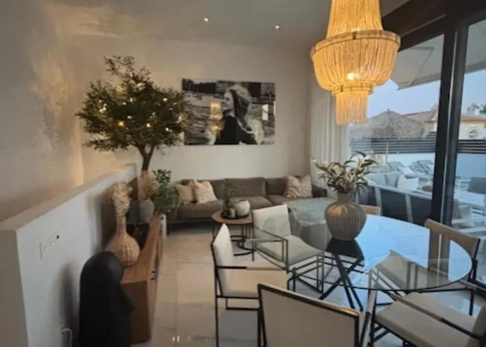 Luxury Villa-private Heated Pool And Jacuzzi-pmt22 Torrevieja